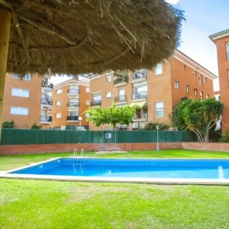 Equiped Fenals Beach Apartment *