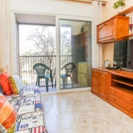 Equiped Fenals Beach Apartment Lloret de Mar